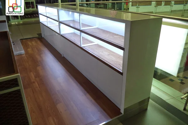Puntodiez MDF Stand 1
